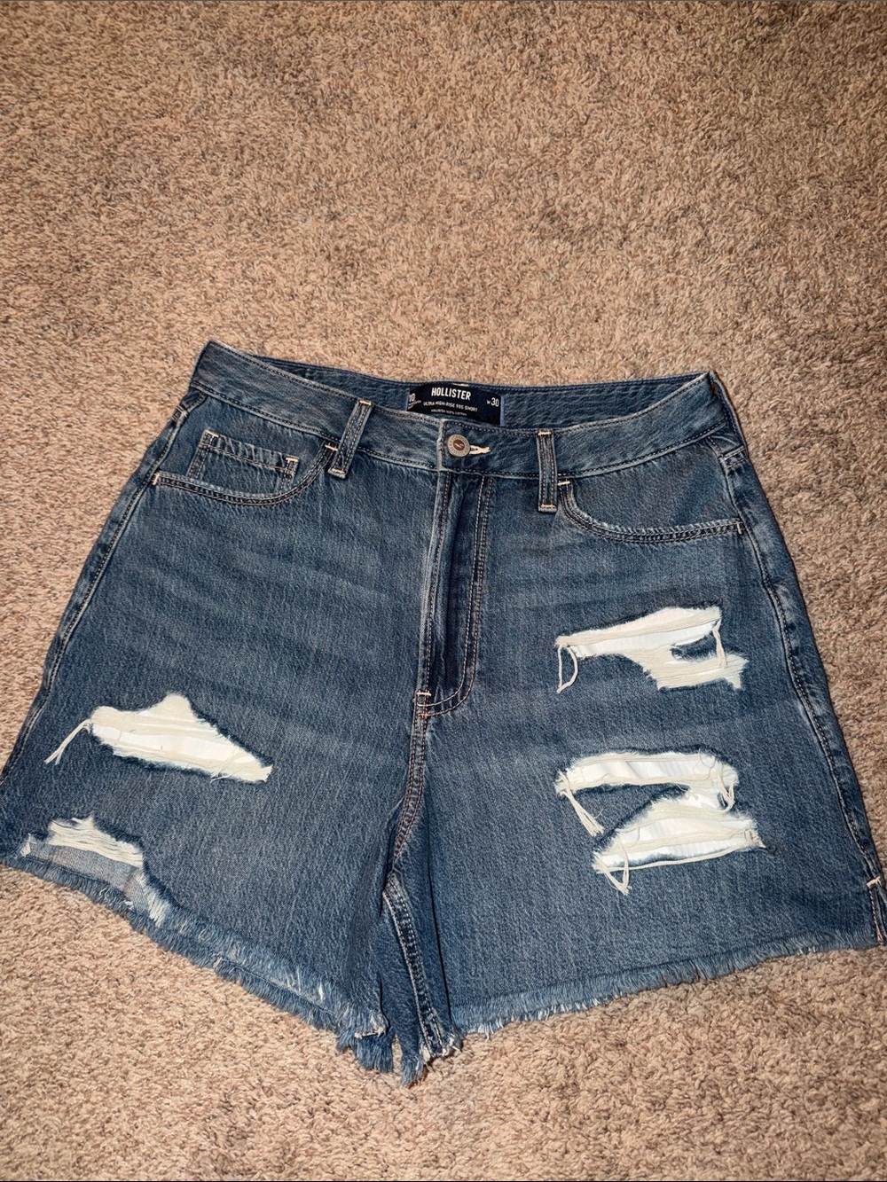 Hollister Ultra High Rise 90’s Shorts. Size 10/30 NWT